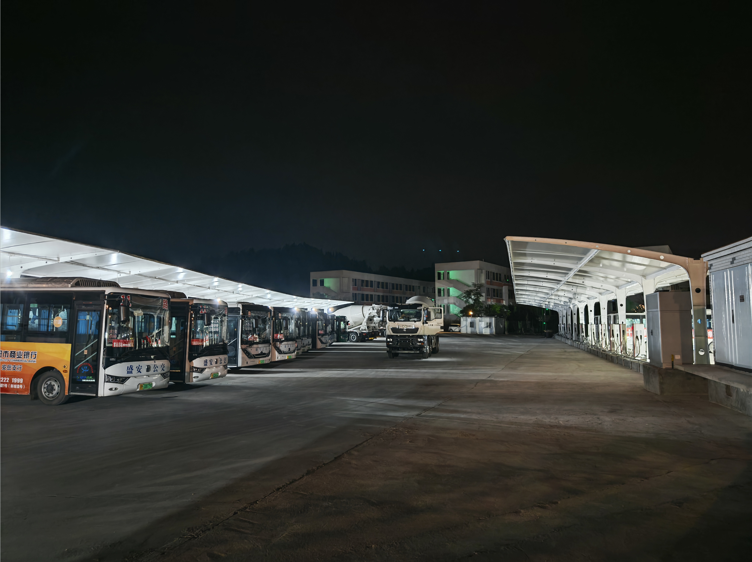 安岳九韶公交华为超充站二期(图3)