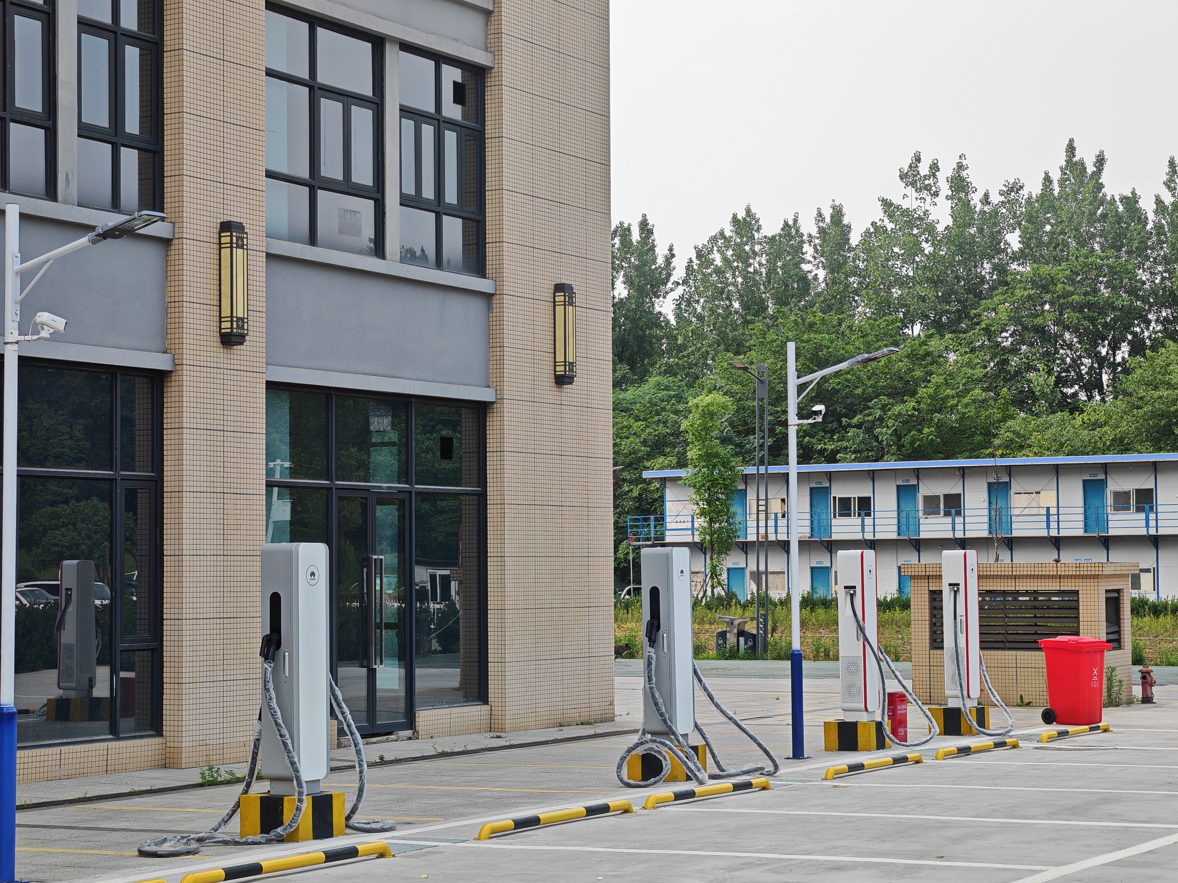 成都华智诺超充保利198站(图2)