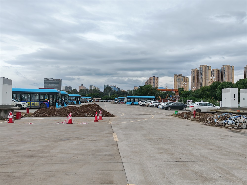 峨眉山滨湖东路华为充电站(图2)