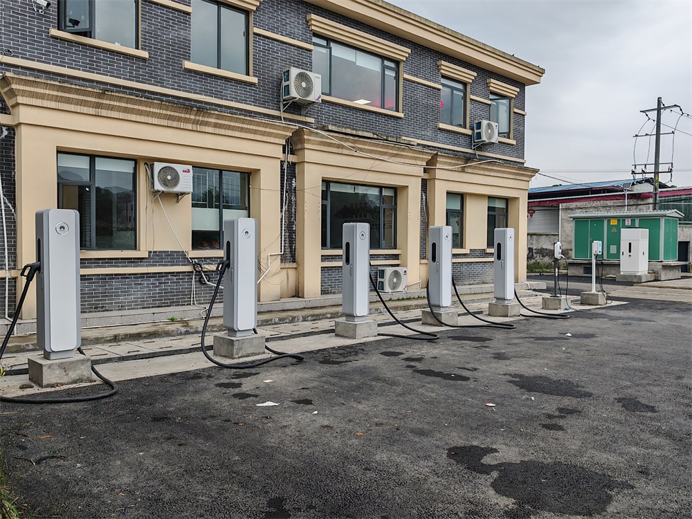 峨眉山塘房华为充电站(图1)