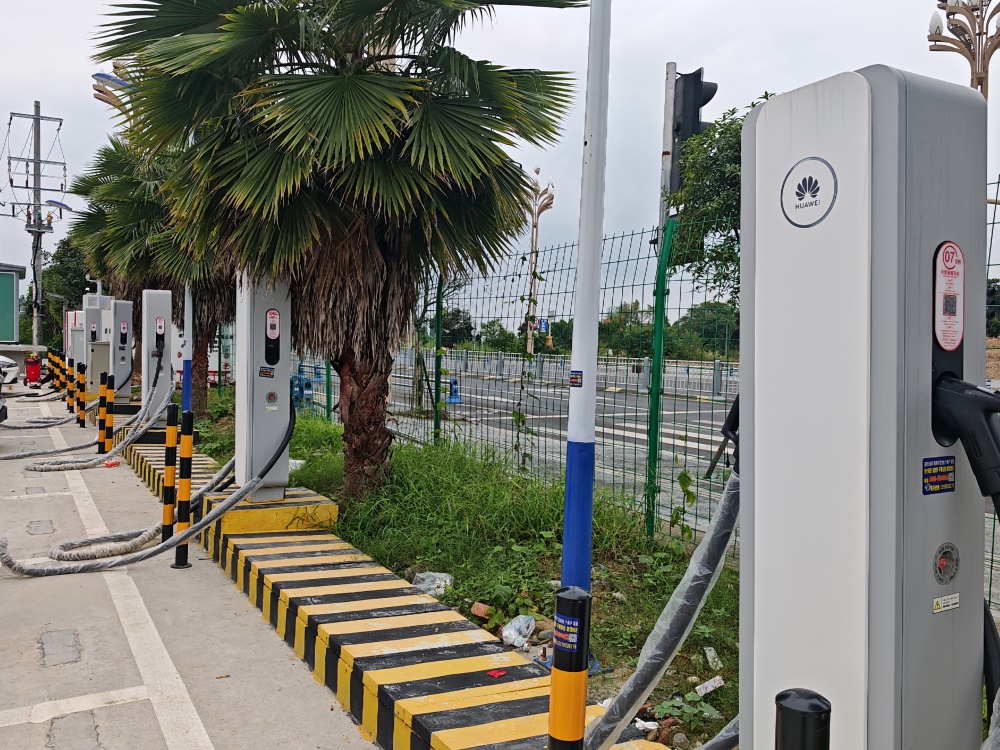 成都华智诺超充彭山凤鸣站(图3)